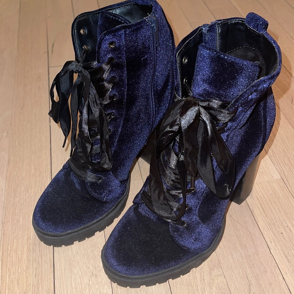 Steve Madden booties